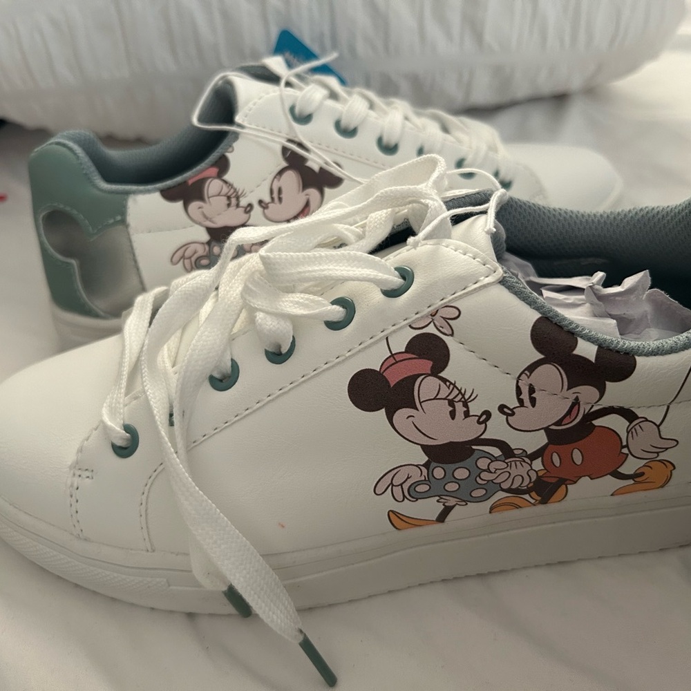 Ladies charater sneaker